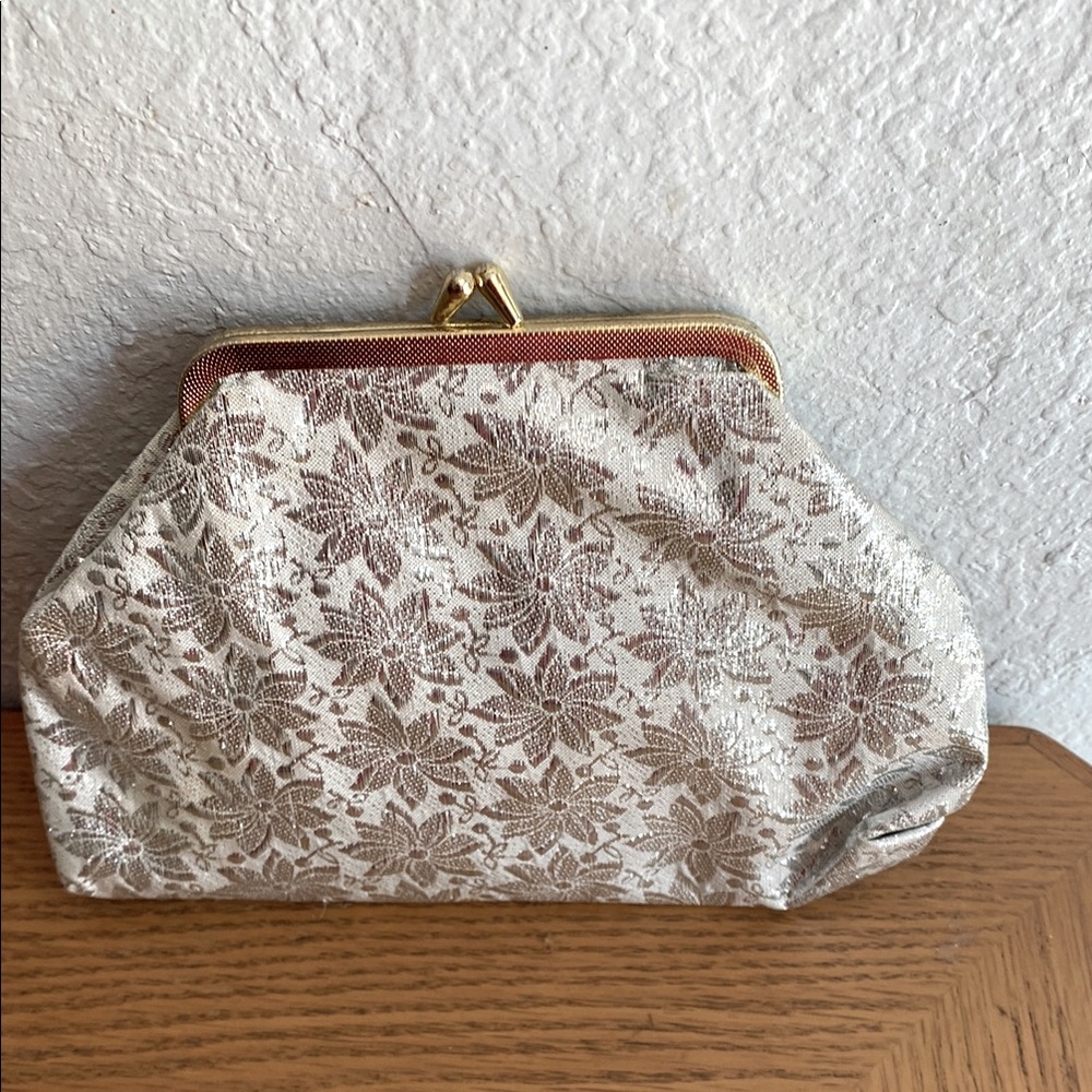 Vintage Silver Brocade Makeup Purse Gold Tone Frame Kiss Clasp